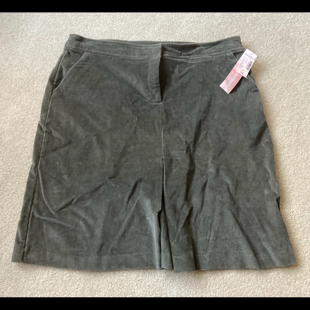 New With Tag Dressbarn Green Corduroy 2 Front Pockets  Skirt 14